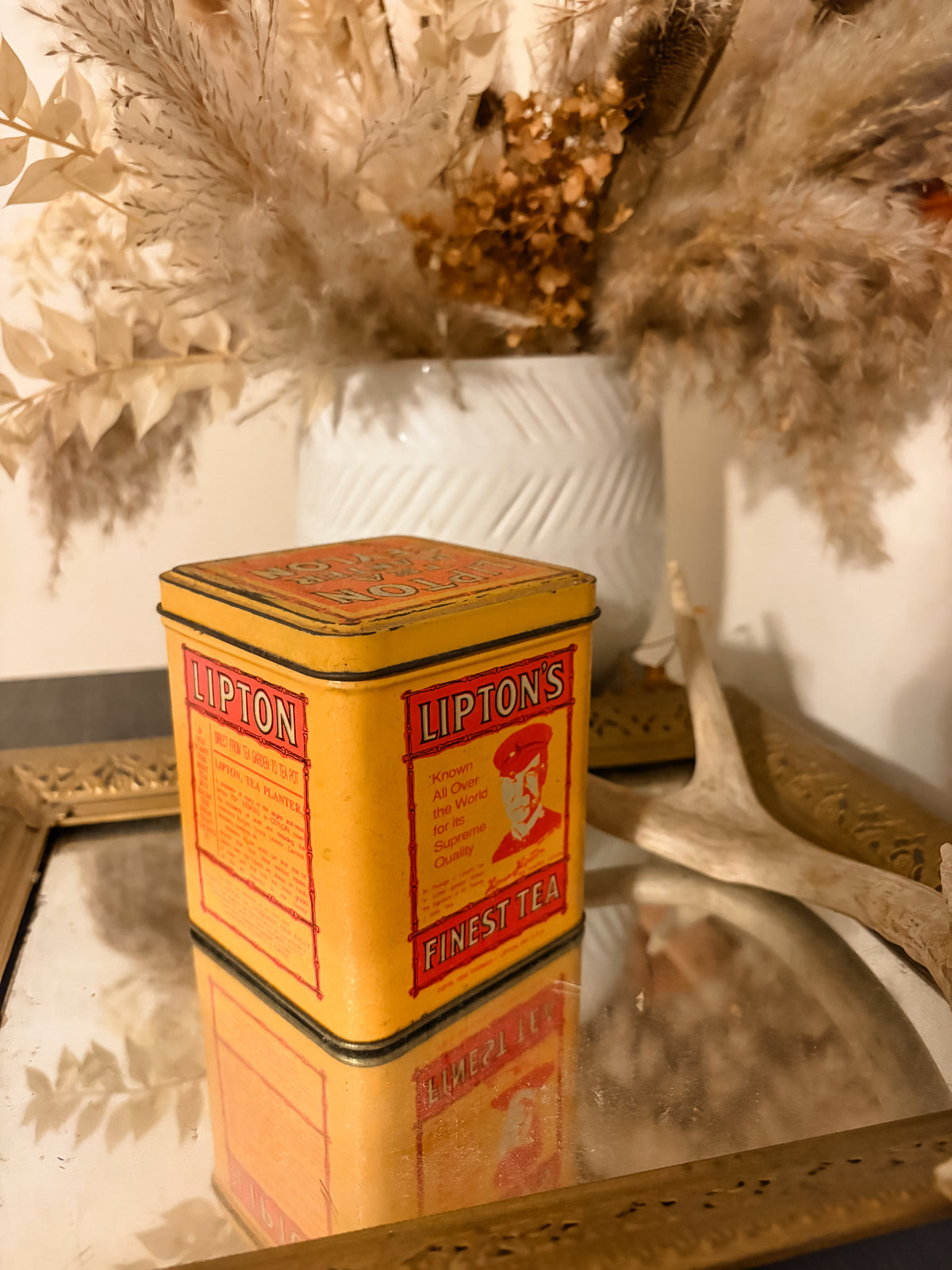 Vintage 1990s Lipton Tea Planter Ceylon Advertising Tin