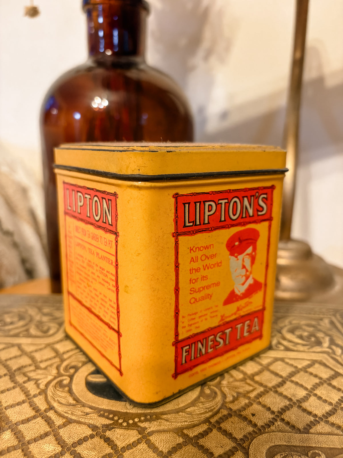 Vintage 1990s Lipton Tea Planter Ceylon Advertising Tin